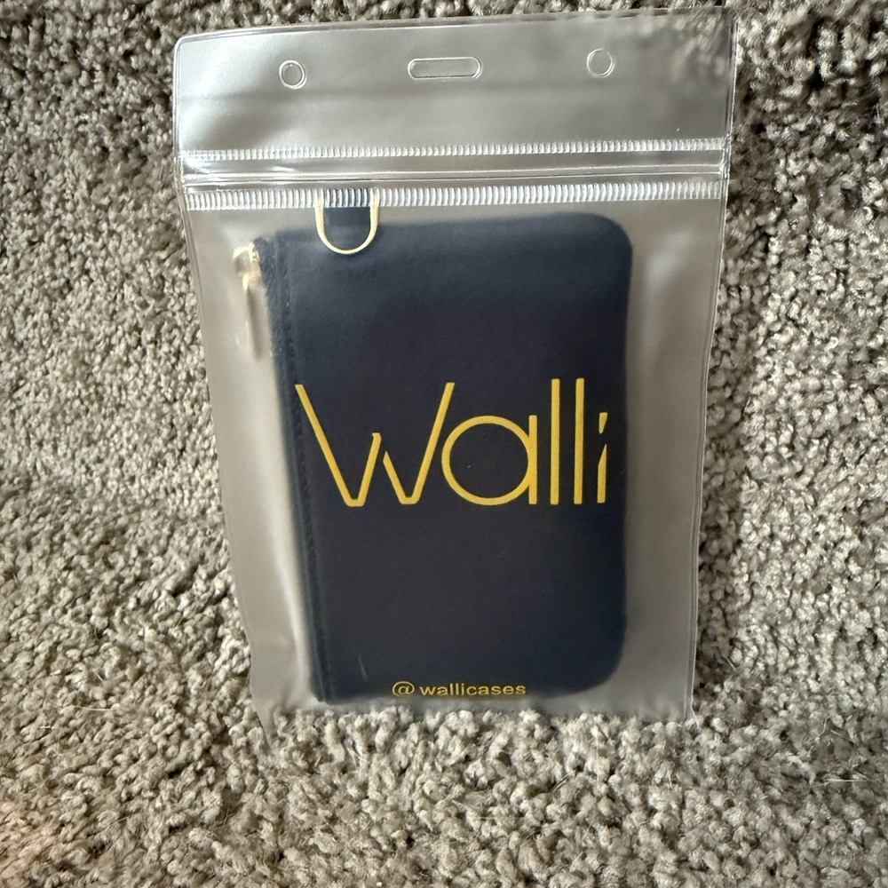 Walli large black zipper pouch